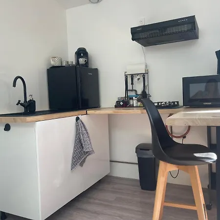 Studio Climatise Avec Place De Parking * Floirac (Gironde)